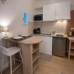 Lumineux - Balcon - Bureau - Gare A Proximite Apartment