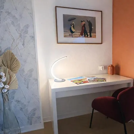 Le Palissy - Gare à 100m - Balcon - Wifi - Bureau Appartamento *