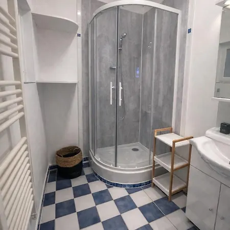Appartement Lumineux - Balcon - Bureau - Gare A Proximite